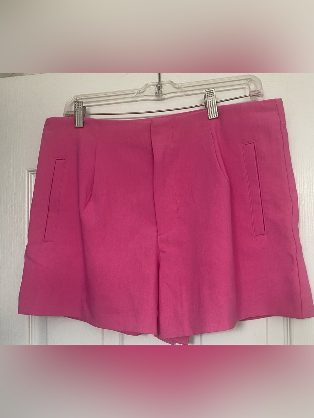 NEW - High-Waist Pink Pleated Shorts - Picture 2 of 5
